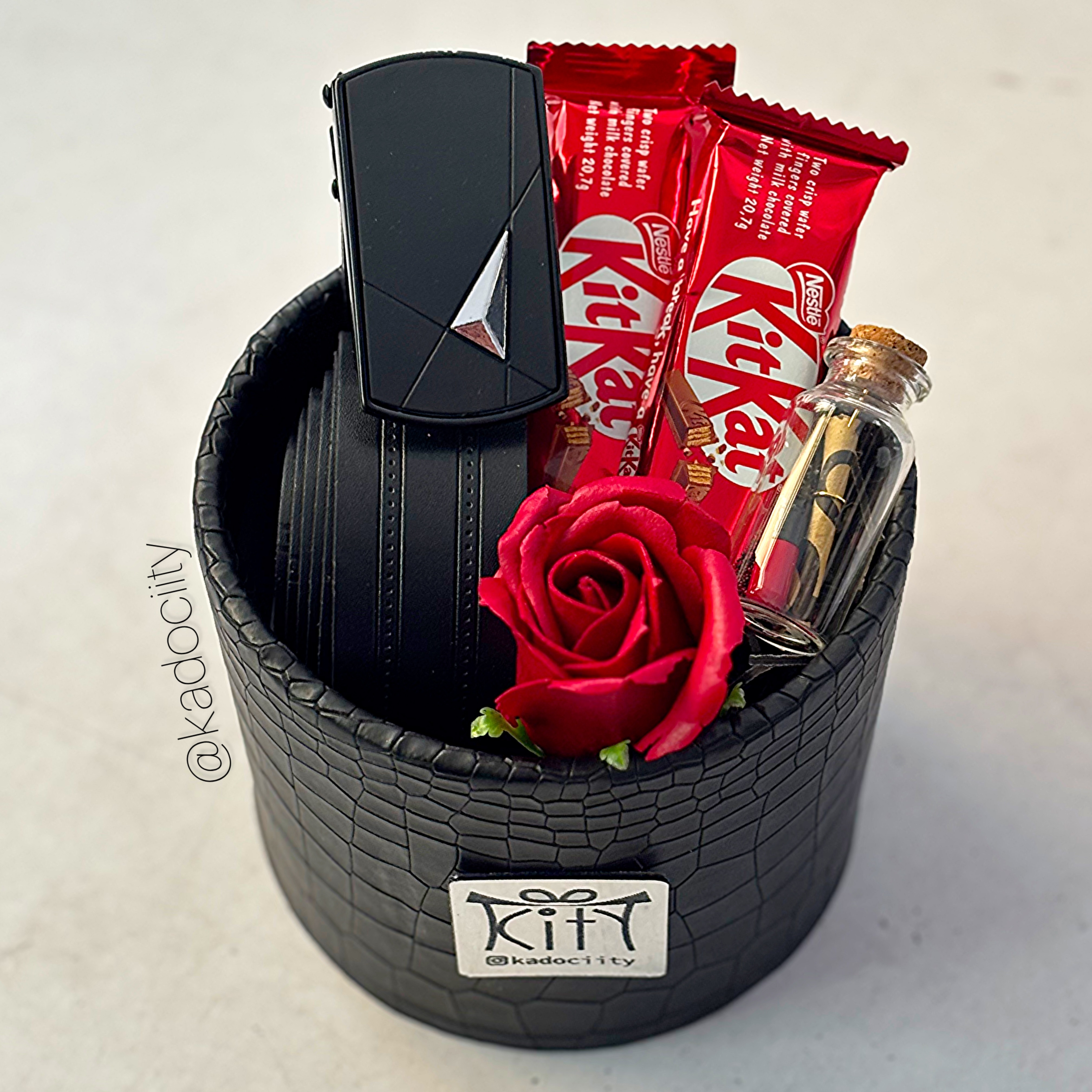 باکس مردانه ولنتاینی کد ۱۰۸۴